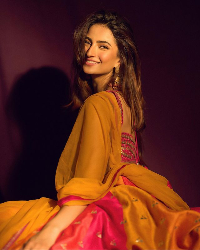 Pleasing Clicks Of Palak Tiwari In Colorful top